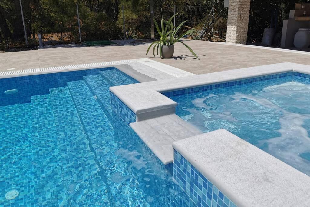 Fiore Di Rodi - Private Pool, Jacuzzi And Barbecue Ialysos  Exterior photo
